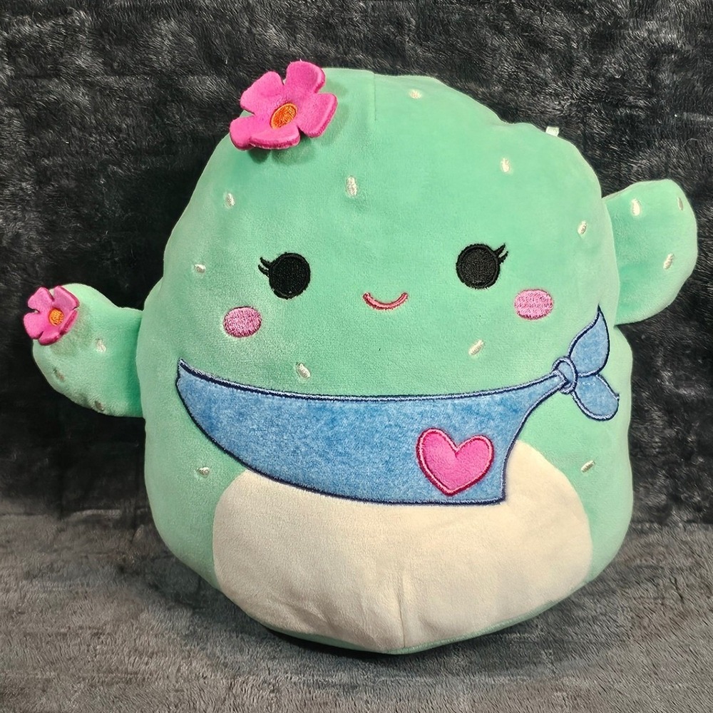 Rare Squishmallows Jenae the Cactus 8" Plush Green Heart Bandana Valentine's
